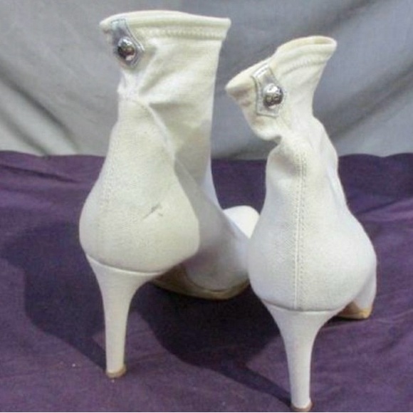 Giuseppe Zanotti white ankle boots - Picture 2 of 5